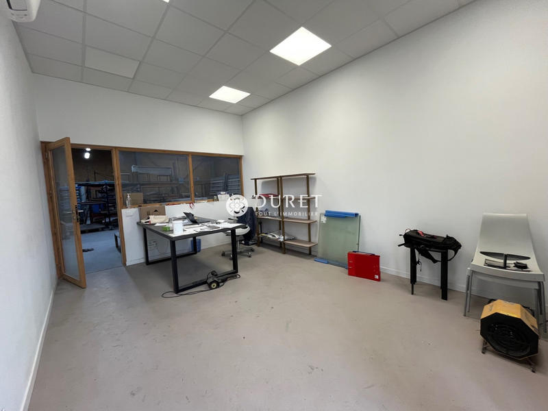 Local d'activités - 532 m²