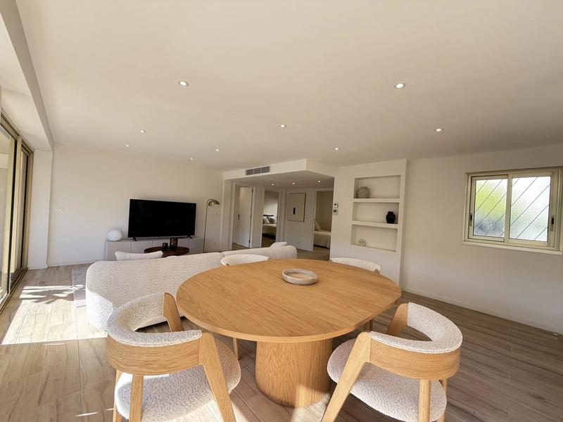 Appartement - 95 m² - 4 pièces