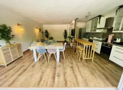 Appartement - 80 m² - 4 pièces