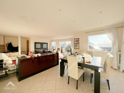 Maison - 205 m² - 6 pièces