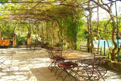 Mas - 250 m² - 9 pièces