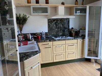 Appartement - 95 m² - 4 pièces