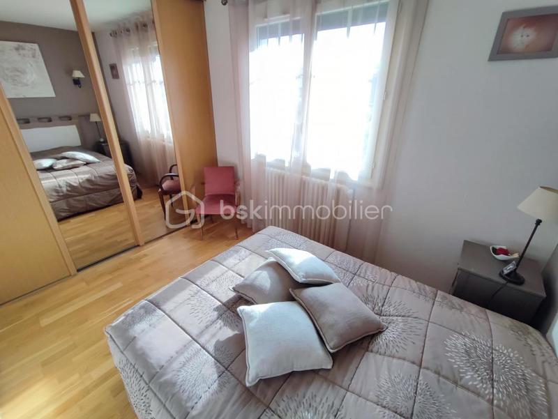 Maison - 96 m² - 5 pièces