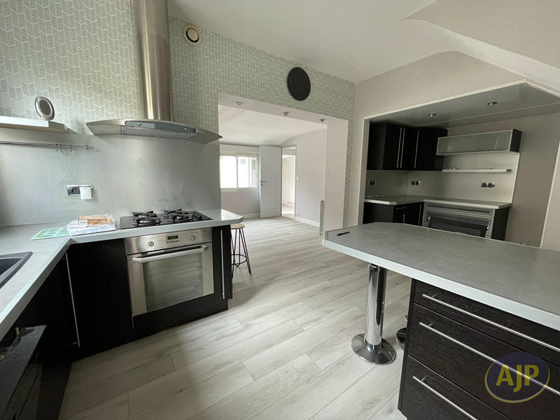 Maison - 120 m² - 5 pièces