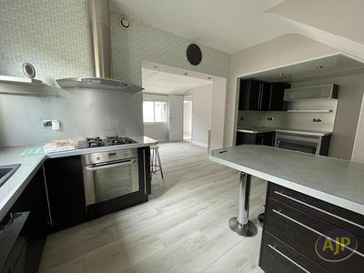 Maison - 120 m² - 5 pièces