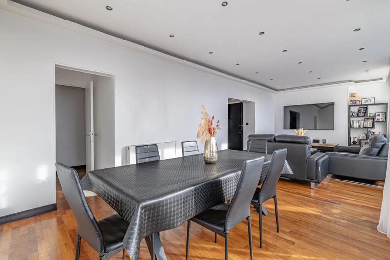 Appartement - 103 m² - 5 pièces