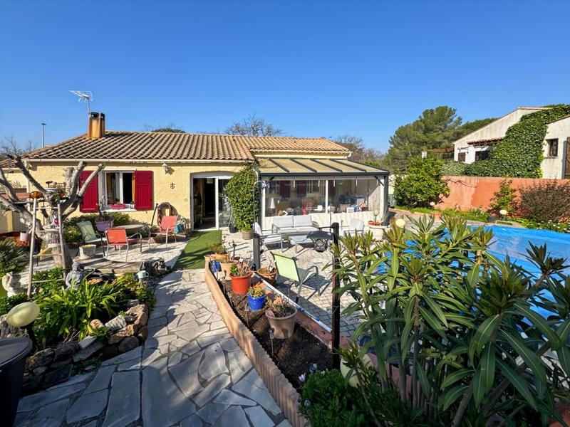 Maison - 95 m² - 4 pièces