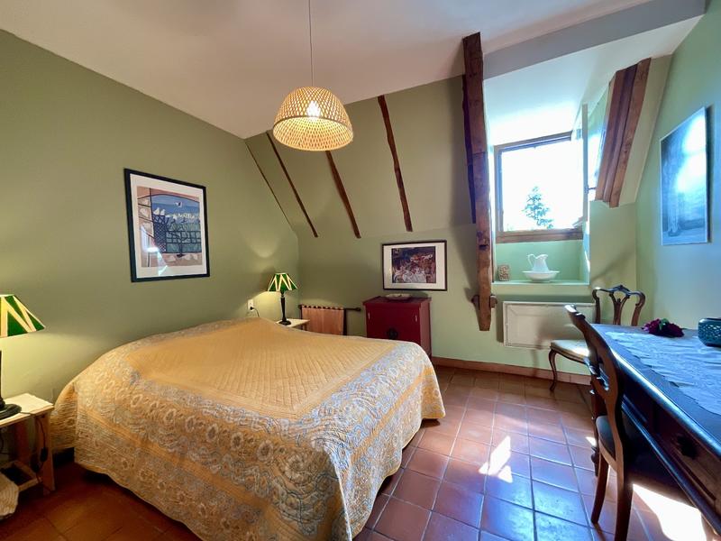 Maison - 300 m² - 9 pièces