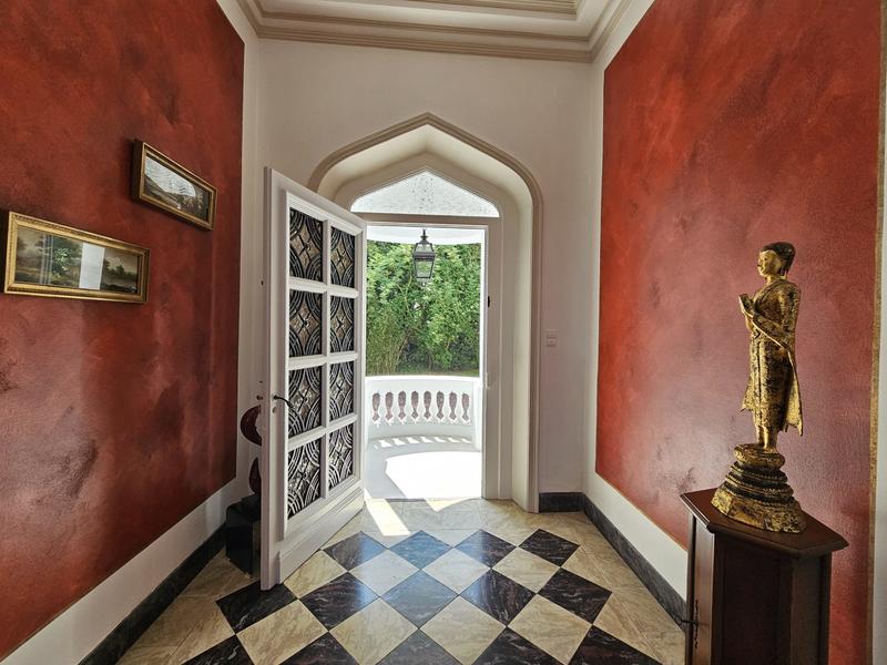 Maison - 297 m² - 8 pièces