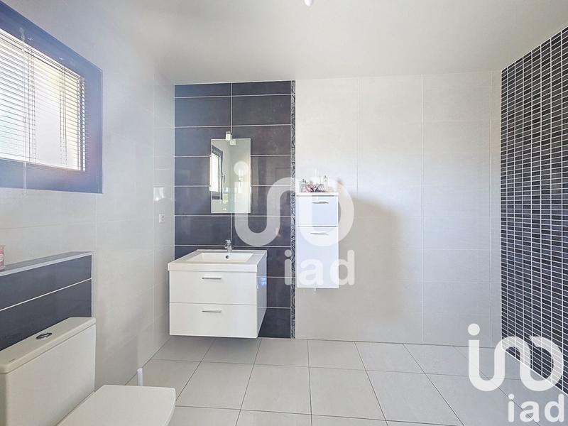 Maison - 252 m² - 8 pièces