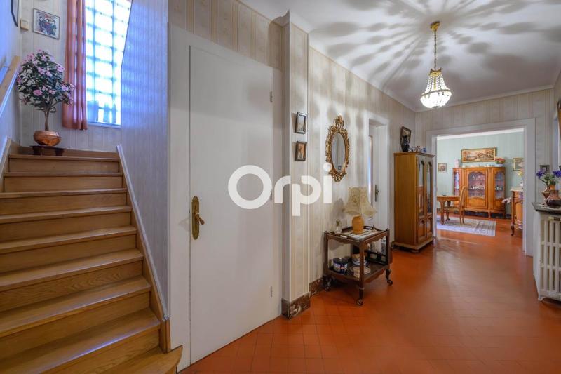 Maison - 206 m² - 7 pièces