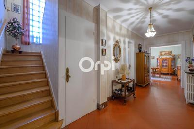 Maison - 206 m² - 7 pièces