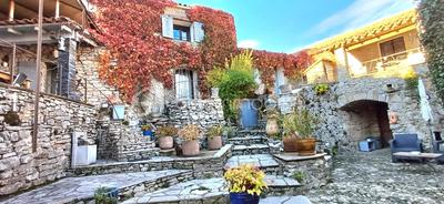 Mas - 210 m² - 10 pièces