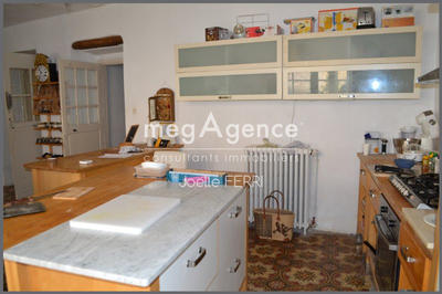 Maison - 417 m² - 12 pièces