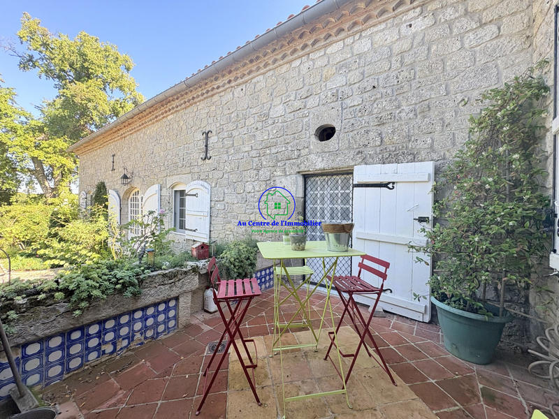Maison - 273 m² - 8 pièces