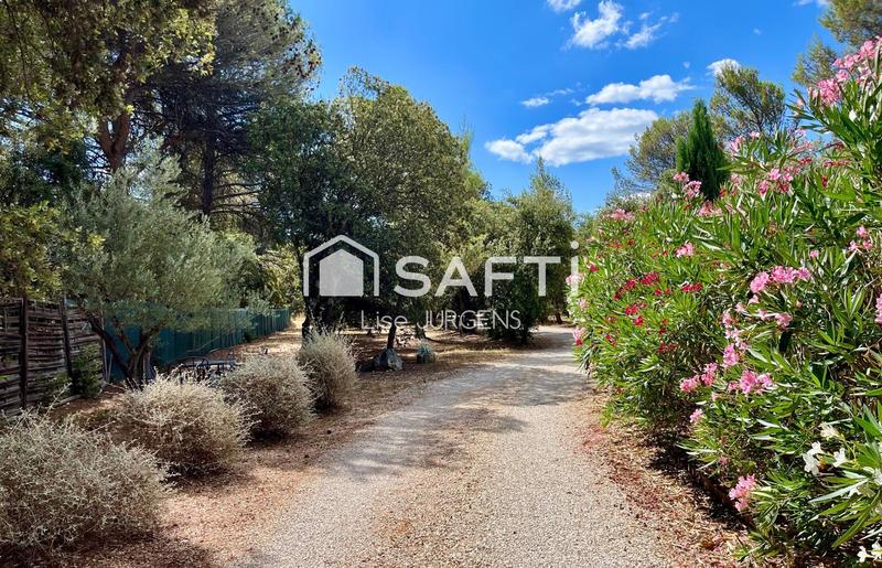 Villa - 242 m² - 6 pièces