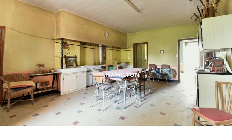 Corps de ferme - 606 m² - 16 pièces