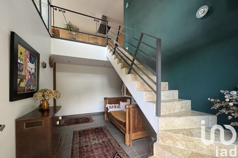 Maison - 238 m² - 6 pièces