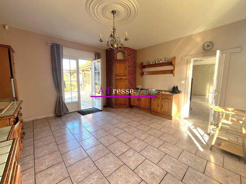 Maison - 182 m² - 8 pièces