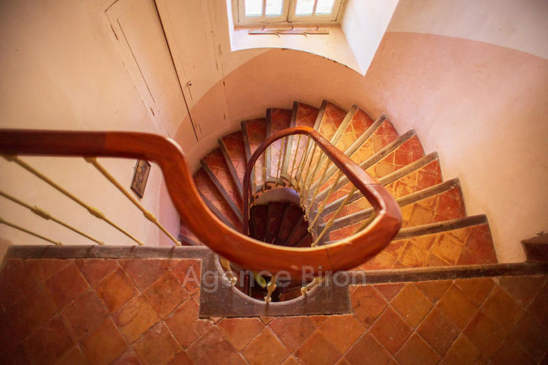 Propriété - 700 m² - 10 pièces