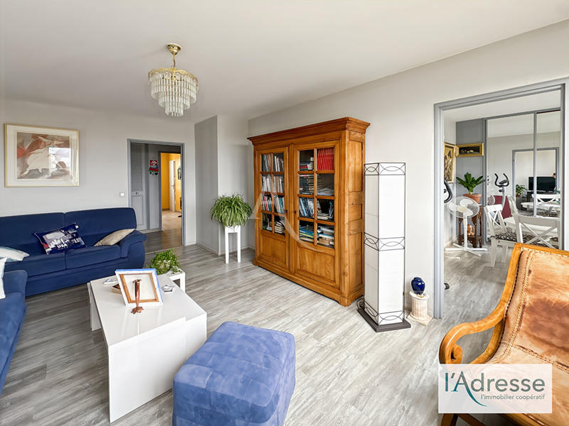 Appartement - 80 m² - 4 pièces