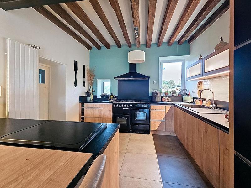 Maison - 200 m² - 9 pièces