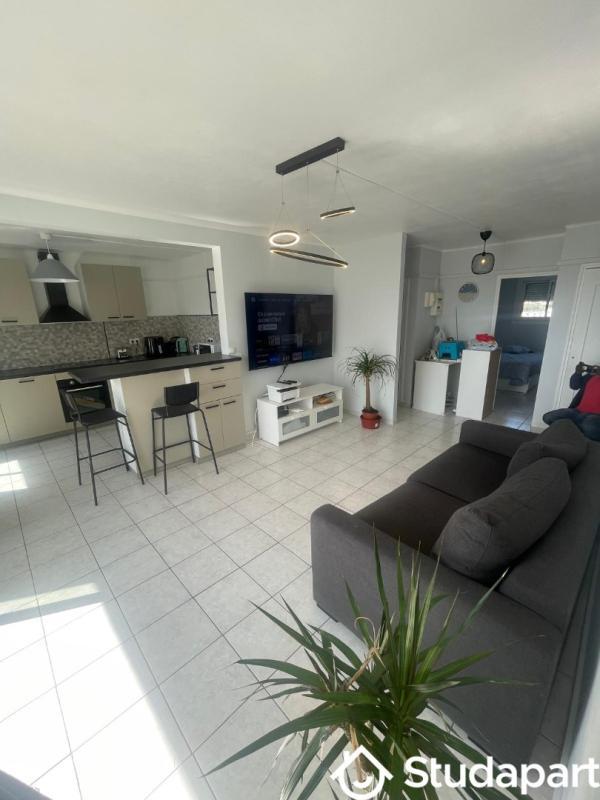 Chambre - 9 m² - 1 pièce