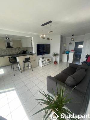 Chambre - 9 m² - 1 pièce