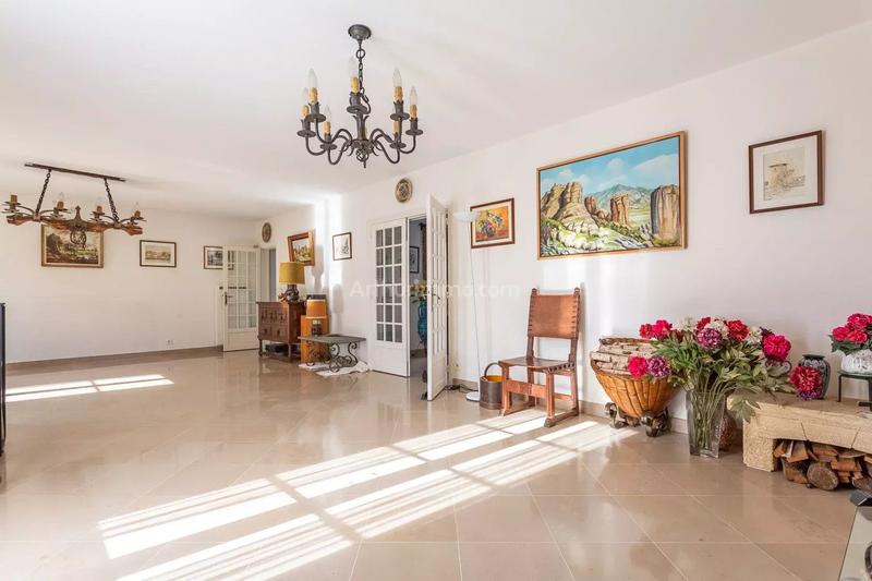 Maison - 193 m² - 6 pièces