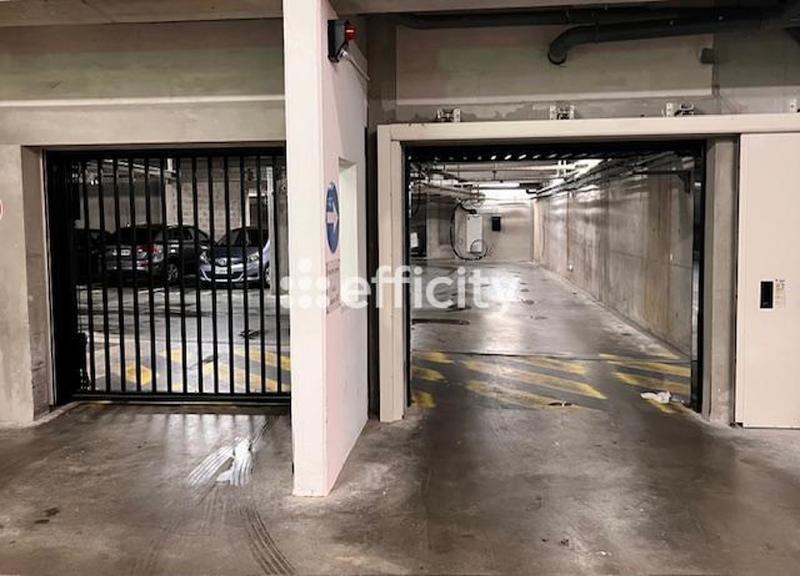 Parking / Garage - 12 m²