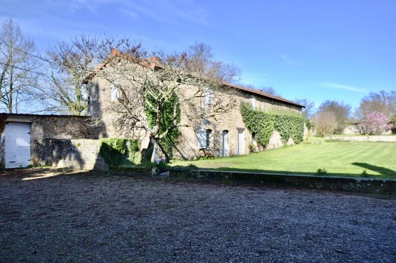 Maison - 432 m² - 14 pièces