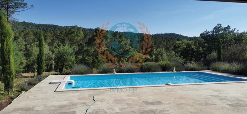 Maison - 206 m² - 6 pièces