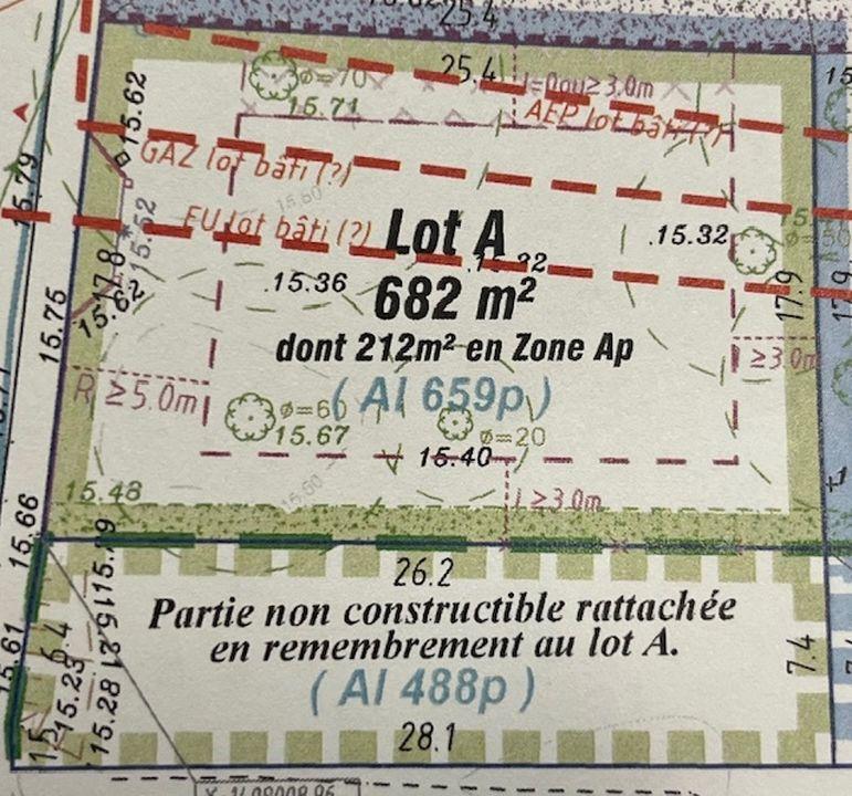Terrain constructible - 682 m²