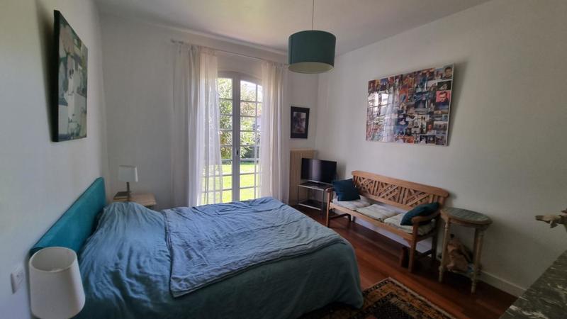 Maison - 233 m² - 8 pièces