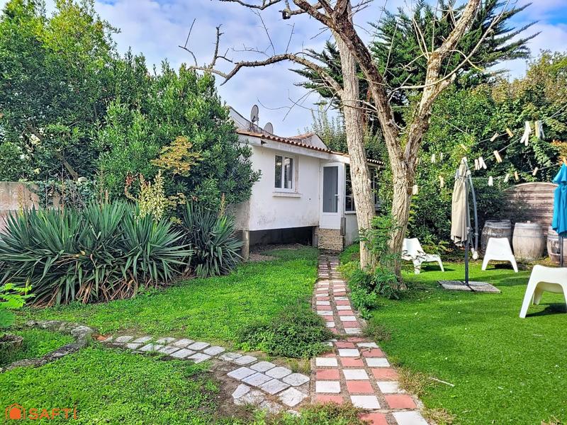 Villa - 300 m² - 17 pièces