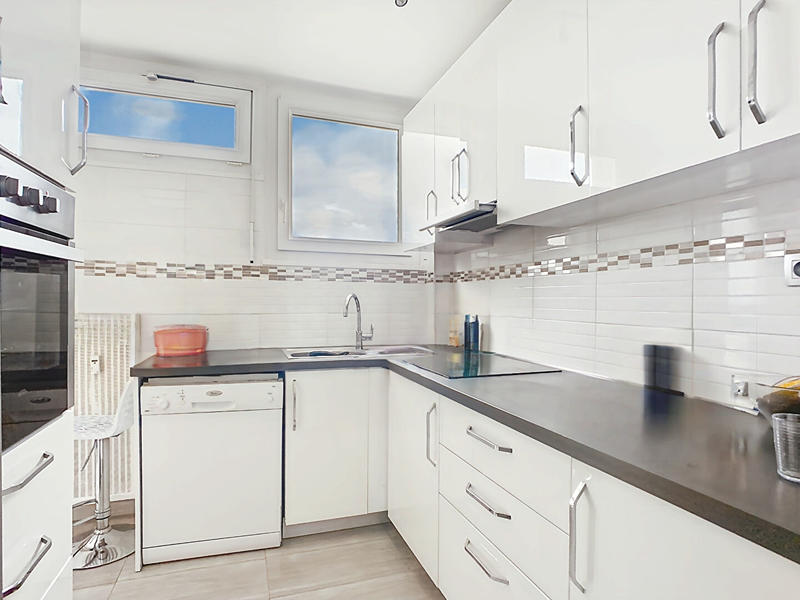 Appartement - 95 m² - 5 pièces