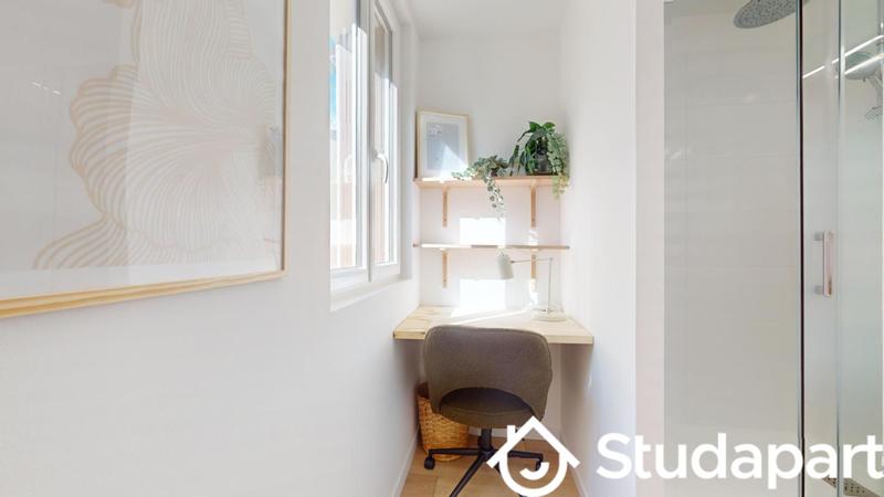 Chambre - 12 m² - 1 pièce