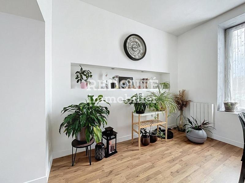 Immeuble - 162 m² - 8 pièces