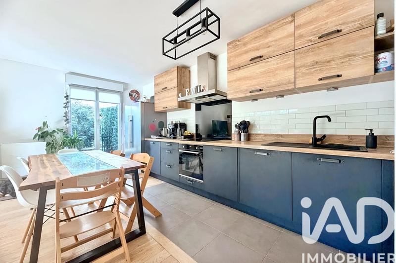 Appartement - 81 m² - 4 pièces