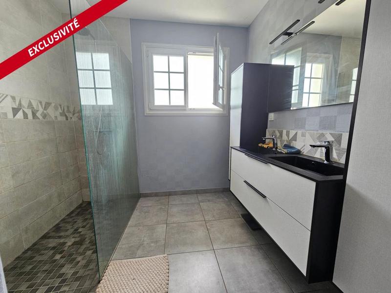 Maison - 180 m² - 8 pièces