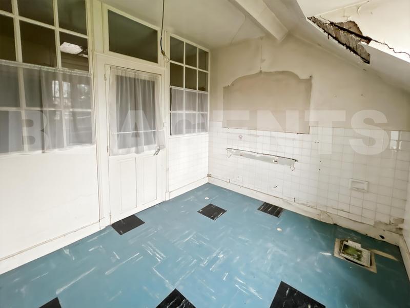 Maison - 336 m² - 10 pièces