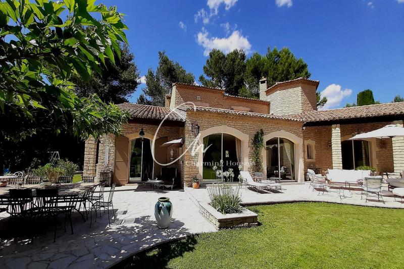 Maison - 400 m² - 10 pièces