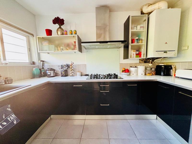 Maison - 107 m² - 6 pièces