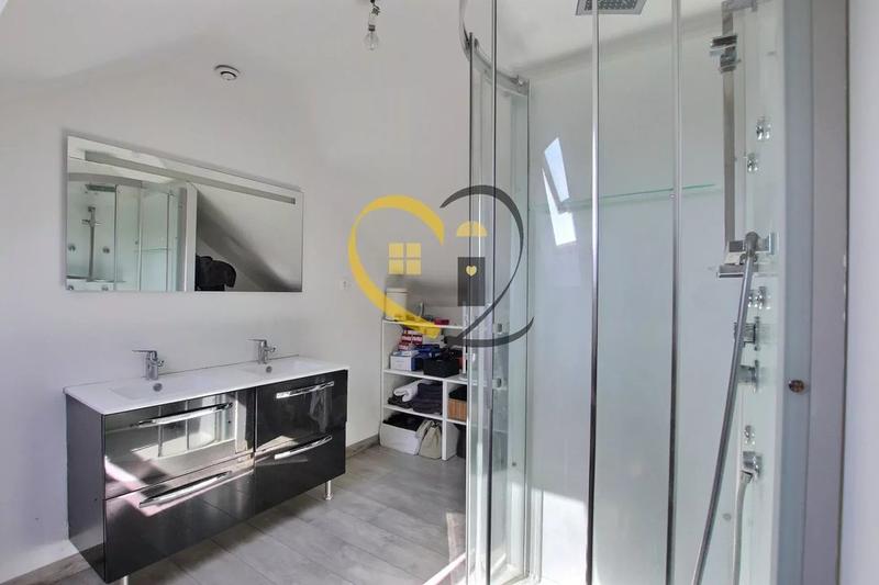 Maison de village - 130 m² - 7 pièces