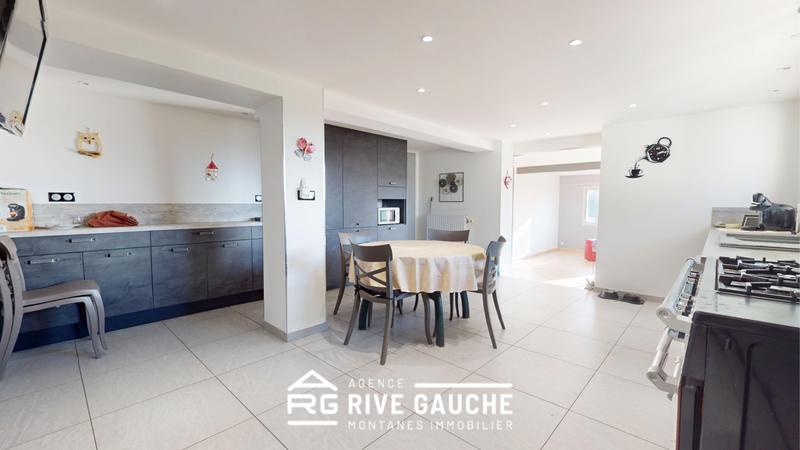 Maison - 192 m² - 6 pièces