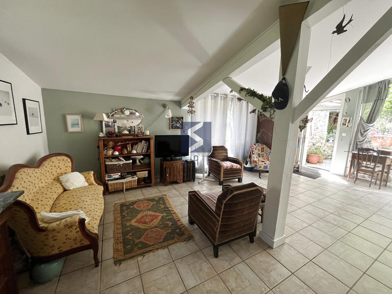 Propriété - 395 m² - 15 pièces