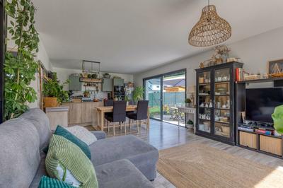 Maison - 97 m² - 4 pièces