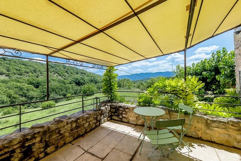 Demeure - 330 m² - 12 pièces