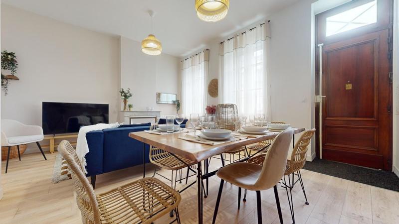 Maison en pierre - 158 m² - 8 pièces