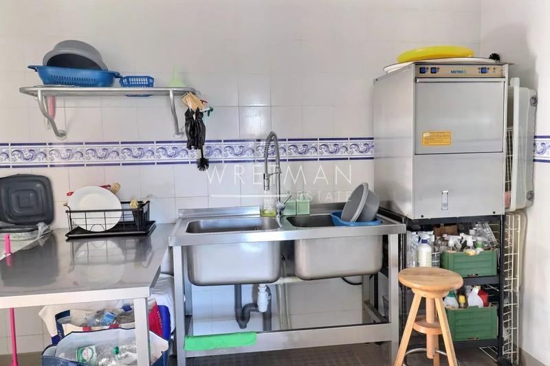 Propriété - 560 m² - 15 pièces